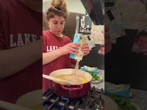 SAUSAGE & TORTELLINI SOUP