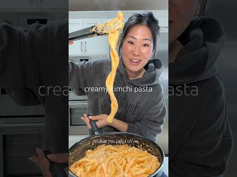 CREAMY KIMCHI PASTA! recipe in the comments ⬇️