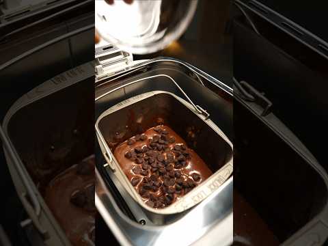 Chocolate cake inside a bread machine?!?!