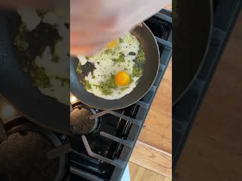 Pesto Eggs