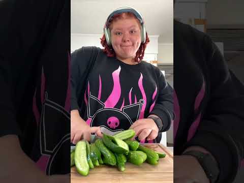 how i made homemade pickles🥒😋