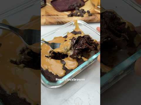 Reese’s Protein Brownie 😋🙌🍫 - American recipe that serves 2 people. A easy difficulty cooking recipe converted from YouTube video with complete ingredients and step-by-step instructions.