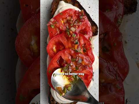 Marinated Tomatoes + Cashew Cream Cheese On Toast 🍅