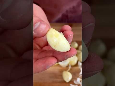 Peeling Garlic