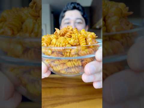 Super Crunchy Pasta Chips