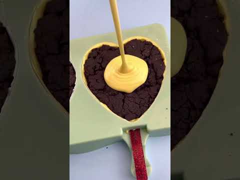 GIANT VALENTINES CONVO HEART CAKE POPS