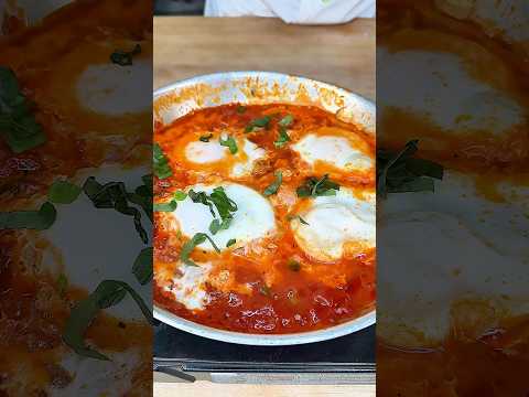 How Italians make eggs — and it’s incredible Eggs in Purgatory 🇮🇹