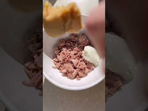 Easy Spicy Tuna Crispy Rice Waffle Sushi!!