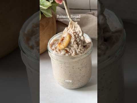 Banana Bread Overnight Oats 🍌 easy breakfast meal prep Recipe below! ⬇️