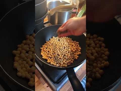 Za'atar Spiced Chicken & Chickpea Pita Wrap