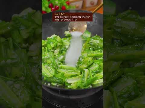 EASY STIR-FRIED LETTUCE WITH GARLIC & OYSTER SAUCE RECIPE