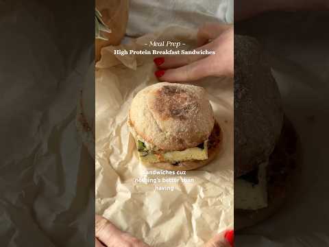 High protein breakfast sandwiches for meal prep! Freezer friendly.😊