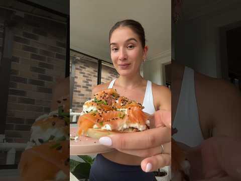 HIGH PROTEIN SMOKED SALMON BAGEL 🥯🧡 \\ no fuss breakfast!