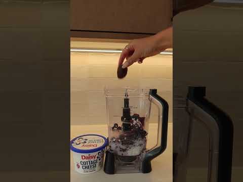 Conquer the day with a Power Smoothie made with @daisybrand Cottage Cheese!