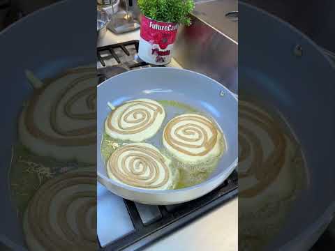 Cinnamon roll pancakes from @homemeide