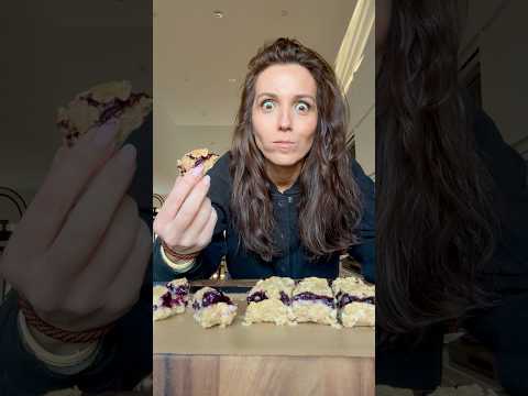 I can’t stop making these No Bake Blueberry Oat Bars