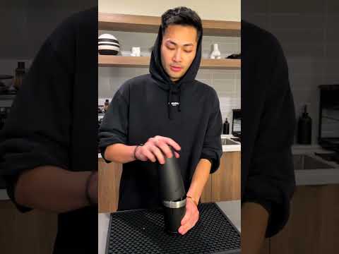 how to make "the happy buddha", which tastes like the best matcha milkshake ever