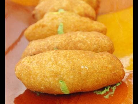 Bread Rose – Hot Vegetable Sandwich - Indian Snack Bread Rose – Hot Vegetable Sandwich - Delicious Indian snack with medium difficulty. Perfect recipe converted from YouTube video to PDF format.