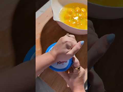 This Cottage Cheese Egg Bake is the perfect high protein breakfast meal prep!