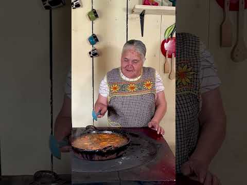 Cuando No Sepan Que Hacer De Comer, Preparen Estos Huevos Ahogados Bien Sabrosos