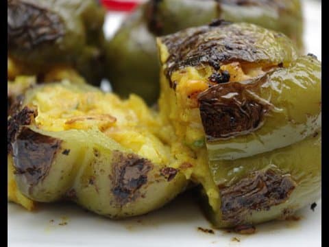 Poivrons farcis à l'indienne - Indienne Main Course Poivrons farcis à l'indienne - Delicious Indienne main course with medium difficulty. Perfect recipe converted from YouTube video to PDF format.