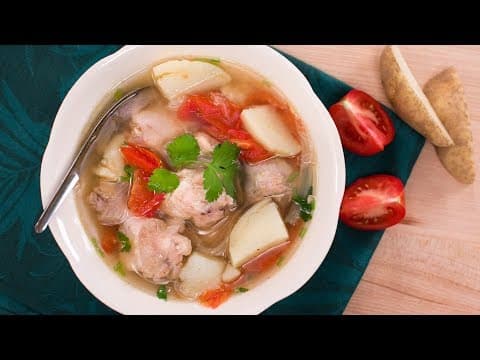 Chicken and Potato Soup (Soup Gai Mun Farang)