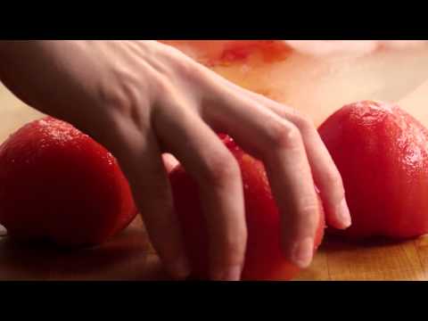 How to Make Creamy Tomato Basil Soup