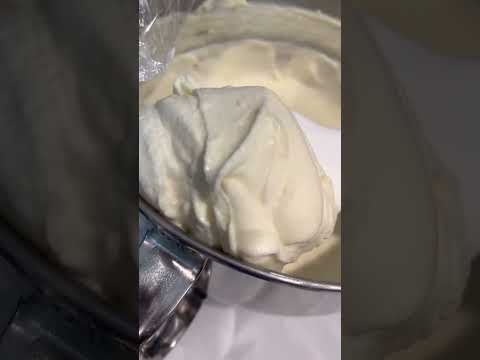 Cream Cheese Frosting for Cinnamon Rolls
